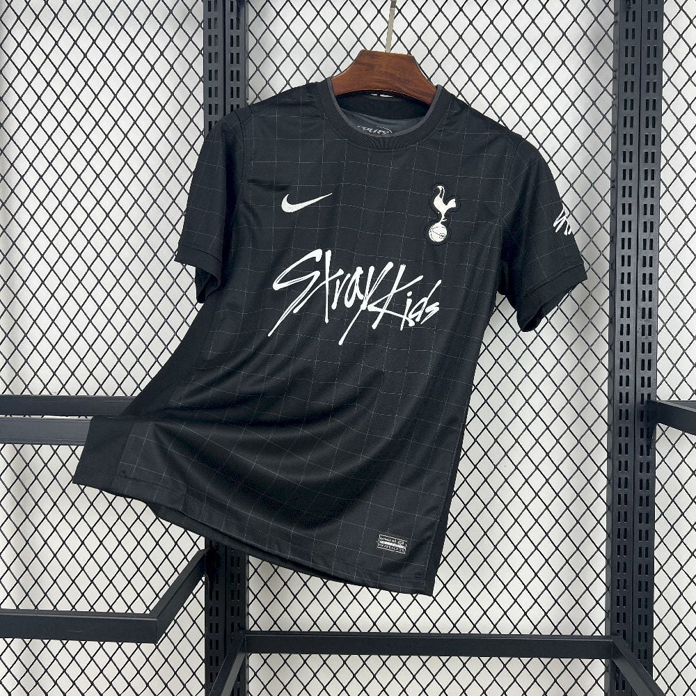 Maillot Tottenham x Stray Kids 25/26