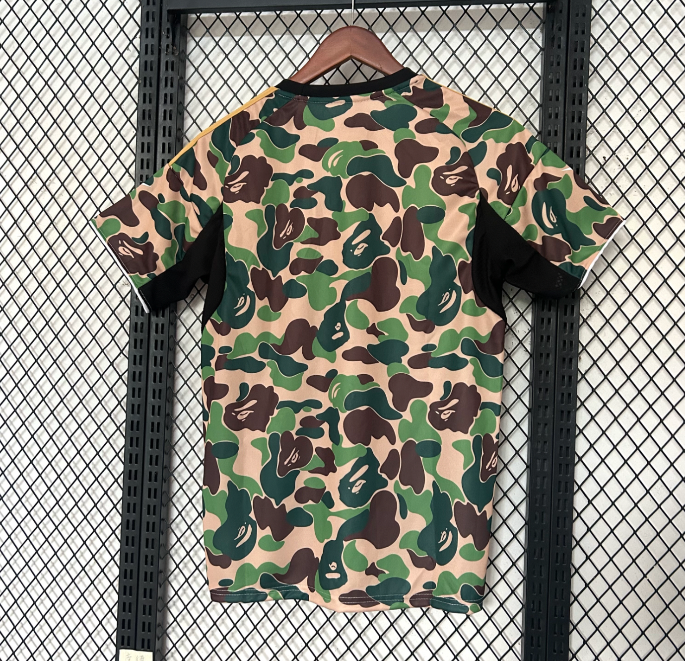 Maillot  BAPE x Adidas Édition spéciale